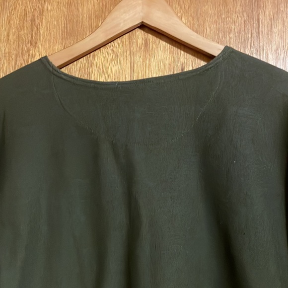 •NEW YORK & COMPANY•ARMY GREEN RELAXED FIT SCOOPNECK SHORT SLEEVE TEE SIZE XL - Picture 5 of 7